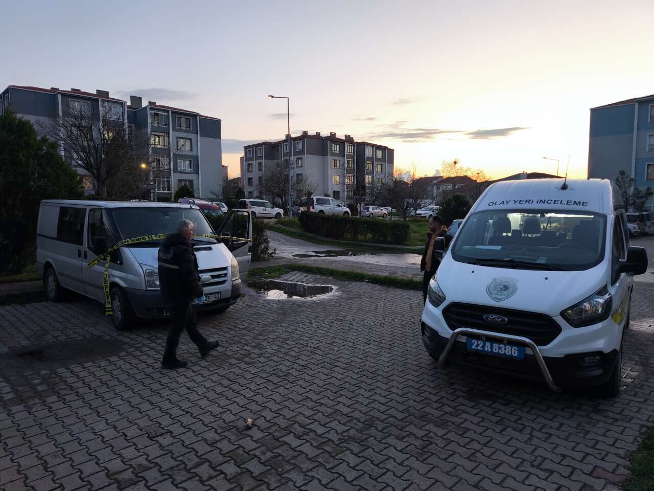 3 çocuk babası inşaat ustası, evinin önünde öldürüldü 1